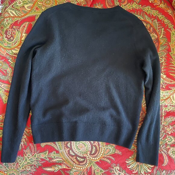 Women's Quince Mongolian Cashmere V-Neck Sweater Black Medium EUC!!! - Picture 8 of 8